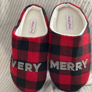 North Pole Very Merry Unisex slippers